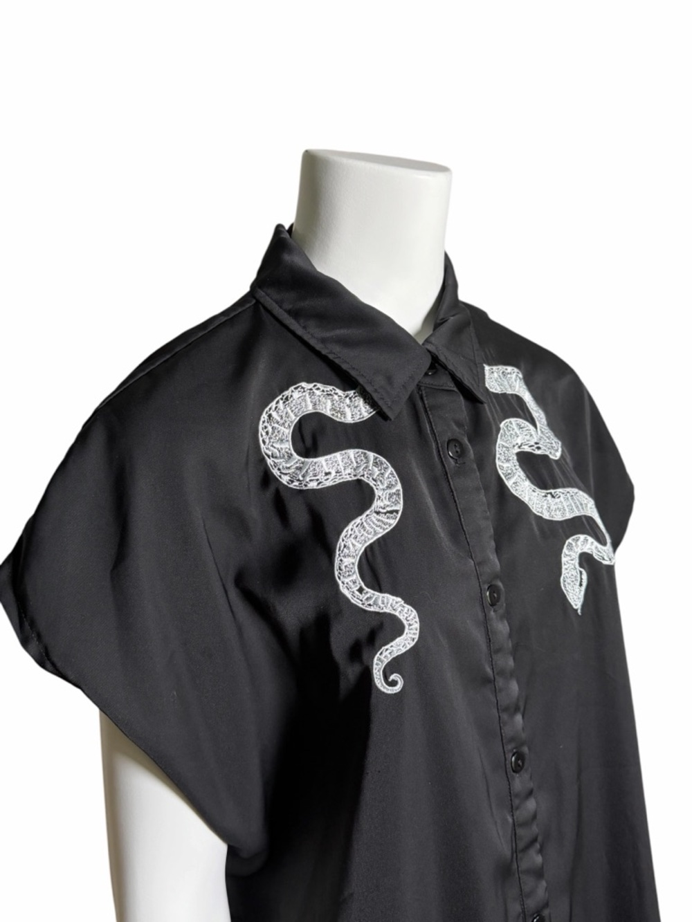 Disturbia Slither Midi Dress Black Snake Embroidered Shirt Dress US 4 - Picture 4 of 13